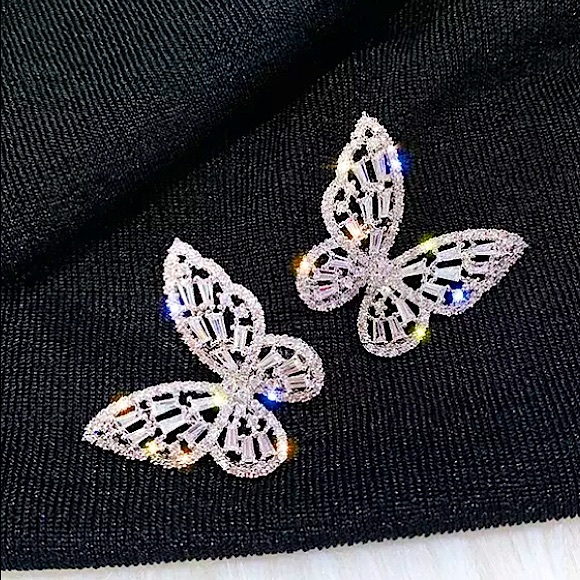 SILVER DIAMOND BUTTERFLY EARRINGS - Picture 9 of 12